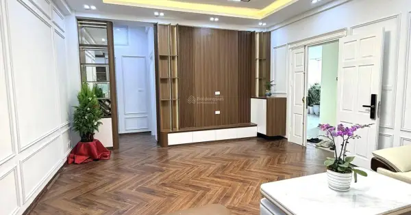 Đánh Giá Chi Tiết Căn Hộ Chung Cư 379 Đội Cấn, Ba Đình: Vị Trí Vàng, Giá Trị Bền Vững?