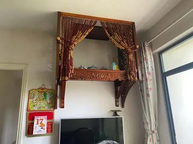 Rèm Che Bàn Thờ Treo Tường: Hướng Dẫn Toàn Diện Cho Chung Cư Hà Nội