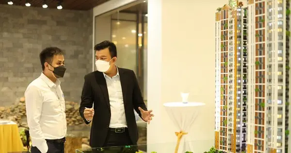 Bảng Giá Standee Quảng Cáo Chung Cư Tp.hcm 2026: Cơ Hội Tiếp Cận Khách Hàng Tại Gia