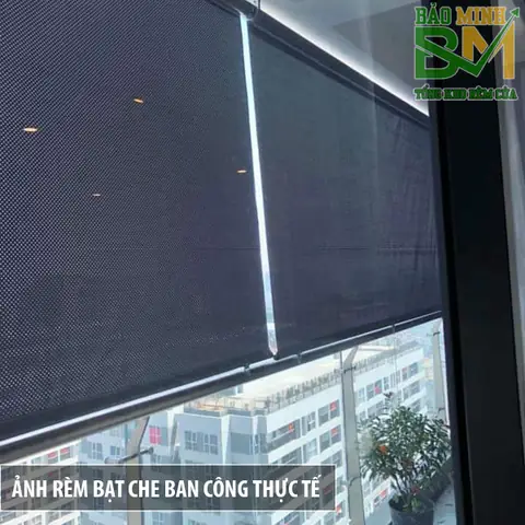 Bạt Che Ban Công Chung Cư: Đánh Giá Chi Tiết Giàn Phơi Thông Minh Hòa Phát