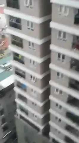 Bé Gái 2 Tuổi Rơi Từ Chung Cư: Phân Tích Nguyên Nhân Và Bài Học An Toàn