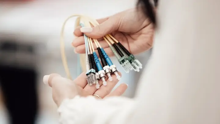 Hướng Dẫn Toàn Tập: Đi Dây Mạng Chung Cư Chuẩn Chuyên Nghiệp