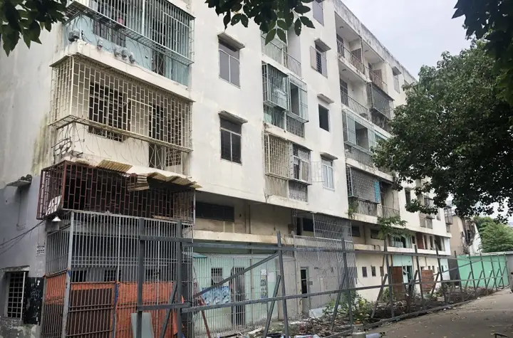 Đánh Giá Chi Tiết Chung Cư 518 Võ Văn Kiệt: Vị Trí Đắc Địa Nhưng Tiềm Ẩn Rủi Ro Lớn