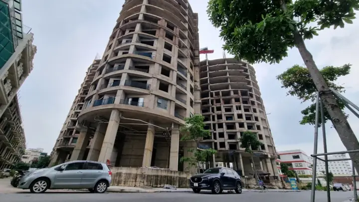 Athena Complex Xuân Phương Và Sky View Plaza: Đánh Giá Rủi Ro Từ Nợ Thuế