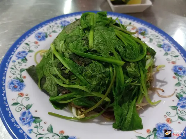 Đánh Giá Quán Ăn Bún Bò Út Vân: Trải Nghiệm Ẩm Thực Giữa Lòng Chung Cư Đánh Giá Quán Ăn Bún Bò Út Vân: Trải Nghiệm Ẩm Thực Giữa Lòng Chung Cư