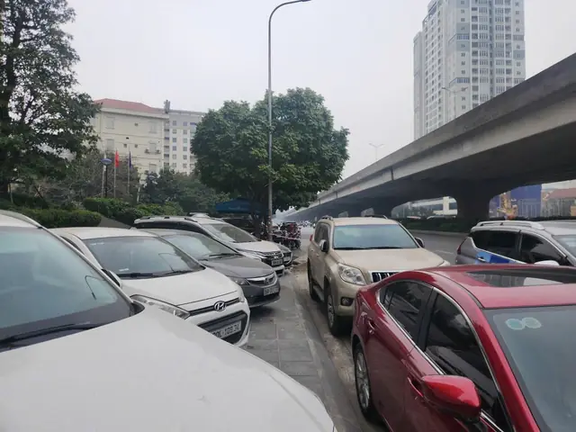 Chung Cư Kim Văn Kim Lũ: Đánh Giá Toàn Diện Về Vấn Đề Lấn Chiếm Vỉa Hè Và Giải Pháp Chung Cư Kim Văn Kim Lũ: Đánh Giá Toàn Diện Về Vấn Đề Lấn Chiếm Vỉa Hè Và Giải Pháp