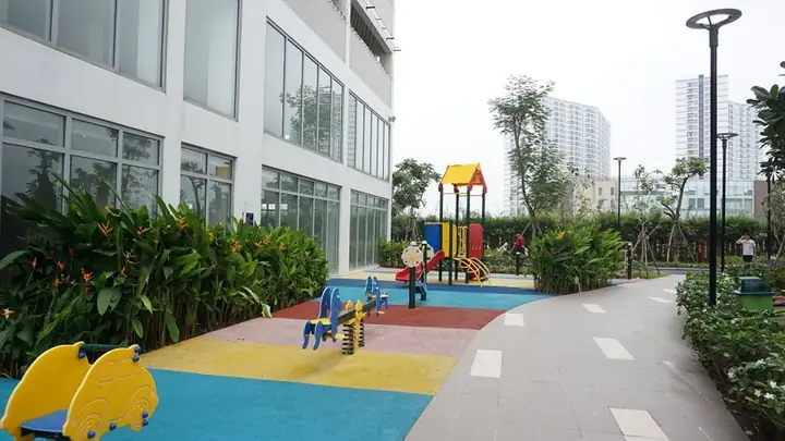 Đánh Giá Chi Tiết Chung Cư Luxgarden Quận 7: Vị Trí Vàng, Tiện Ích Đẳng Cấp Hay Chỉ Là Cảm Xúc?