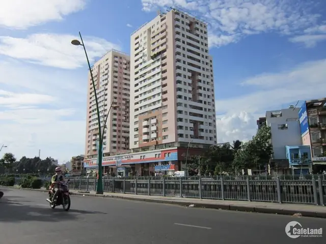 Mì Cay Ăn Vặt Bé Bon: Trải Nghiệm Hương Vị Đậm Đà Tại Chung Cư Nhiêu Lộc B, Quận Tân Phú