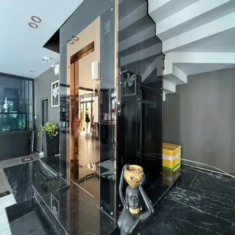 Giá Thang Máy Chung Cư: Tổng Hợp Chi Tiết Từ Khái Niệm Đến Lựa Chọn Thông Minh