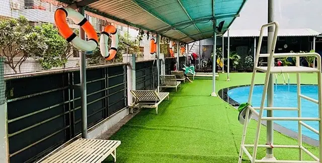 Hồ Bơi Chung Cư Phú Thạnh: Đánh Giá Chi Tiết Và Lý Do Nên Thử