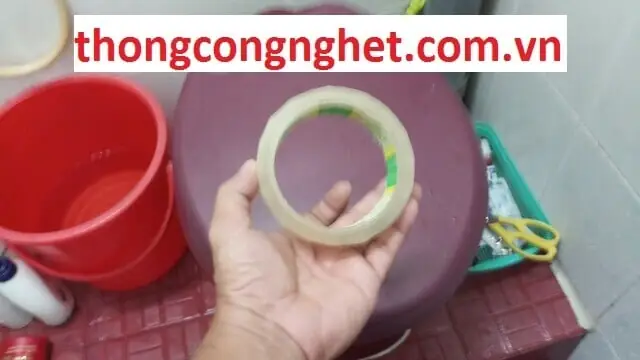 Hướng Dẫn Chi Tiết Cách Thông Bồn Cầu Chung Cư: Từ Tự Làm Đến Thuê Thợ