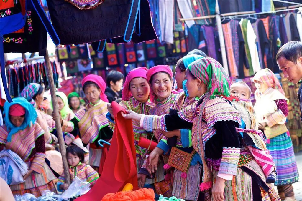 Cảnh sắc ruộng bậc thang mùa lúa chín tại Sa Pa