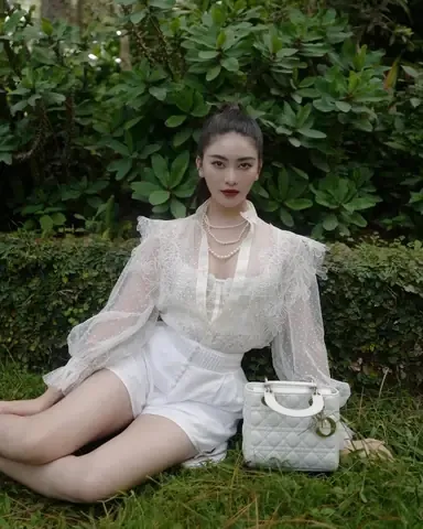 Một góc sang trọng trong căn biệt thự của Linh Trương.