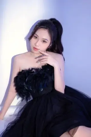 Nổi tiếng là Hot Tiktoker chuyên cover các bài hát đình đám trên mạng xã hội, Mây Bae bất ngờ được quan tâm khi vướng vào ồn ào là