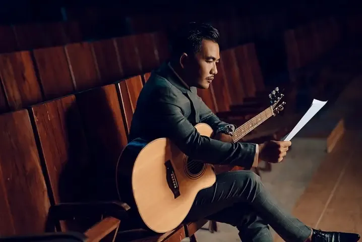 Tuấn Trần chia sẻ về quá trình làm phim tại hậu trường.