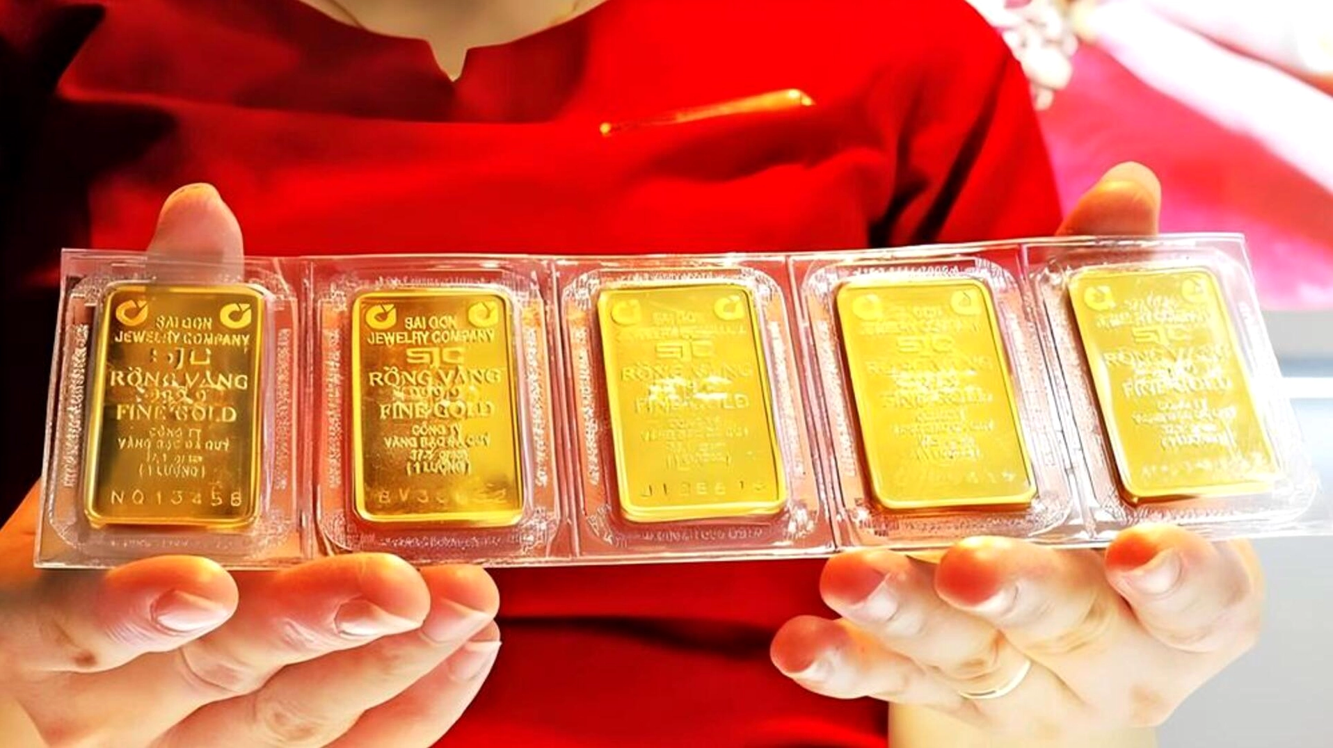 10 cây vàng bao nhiêu tiền? Cập nhật giá mới nhất 2026 10 cây vàng bao nhiêu tiền giá 10 cây vàng hôm nay