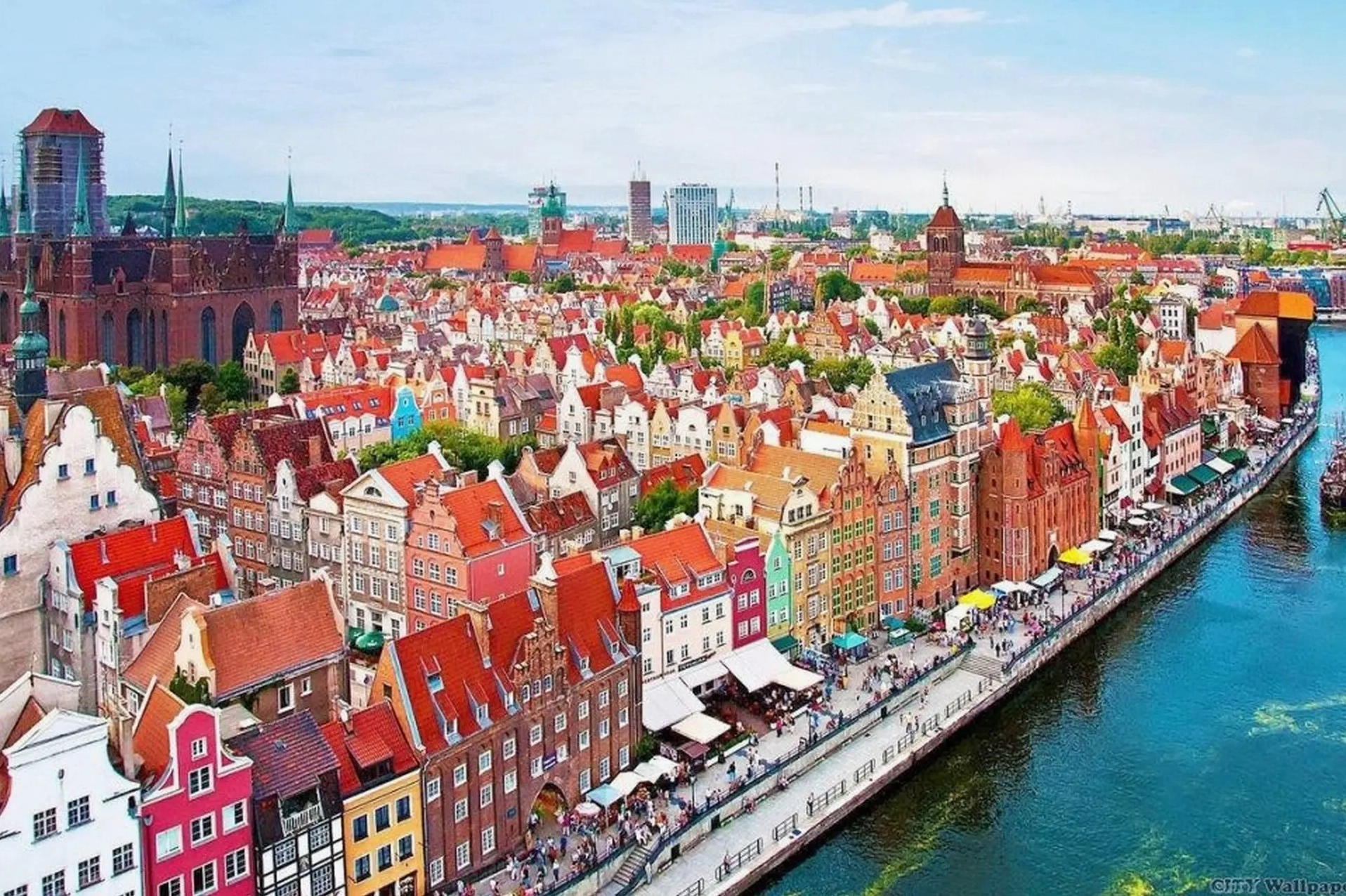 Made in Poland là nước nào? Khám phá nguồn gốc và tiềm năng kinh tế Biểu tượng