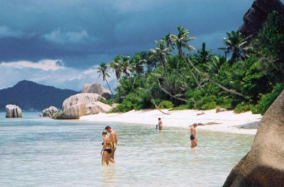 Cảnh quan thiên nhiên hoang sơ tại Seychelles