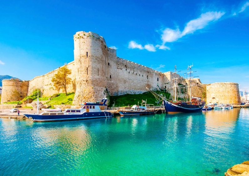 Cảnh quan thiên nhiên tươi đẹp của Cyprus