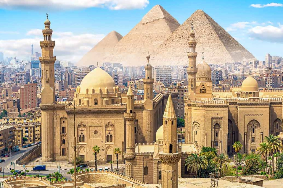 Cairo Là Thủ Đô Nước Nào? Khám Phá Trái Tim Ai Cập Huyền Bí Chợ truyền thống Khan el-Khalili ở Cairo