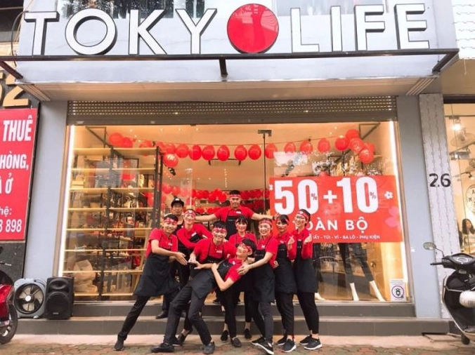 Tokyolife của nước nào? Giải mã thương hiệu "Nhật Bản" gây bão Cửa hàng Tokyolife trưng bày sản phẩm