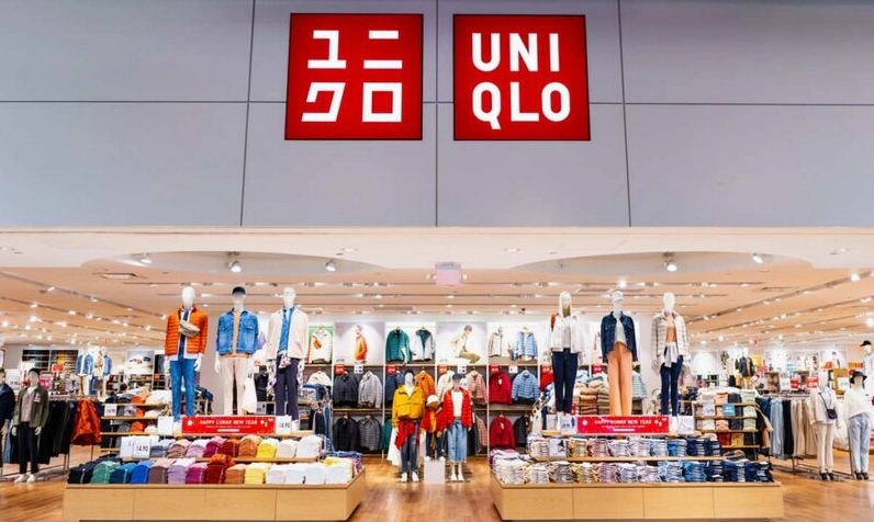 Uniqlo Của Nước Nào? Hé Lộ Bí Mật Thương Hiệu Thời Trang Toàn Cầu Cửa hàng Uniqlo nổi tiếng