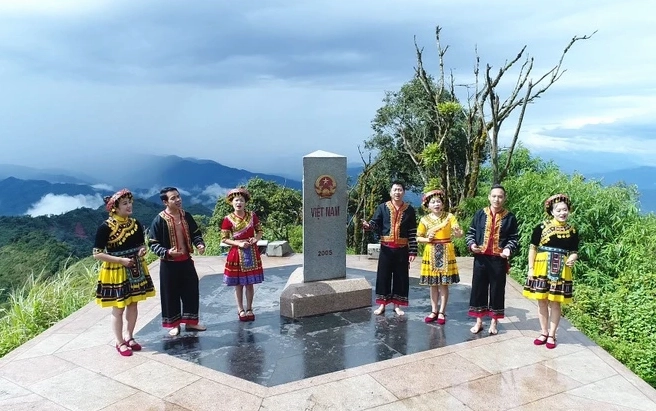 cuc-tay-nuoc-ta-nam-o-tinh-nao-kham-pha-a-pa-chai-huyen-thoa_841