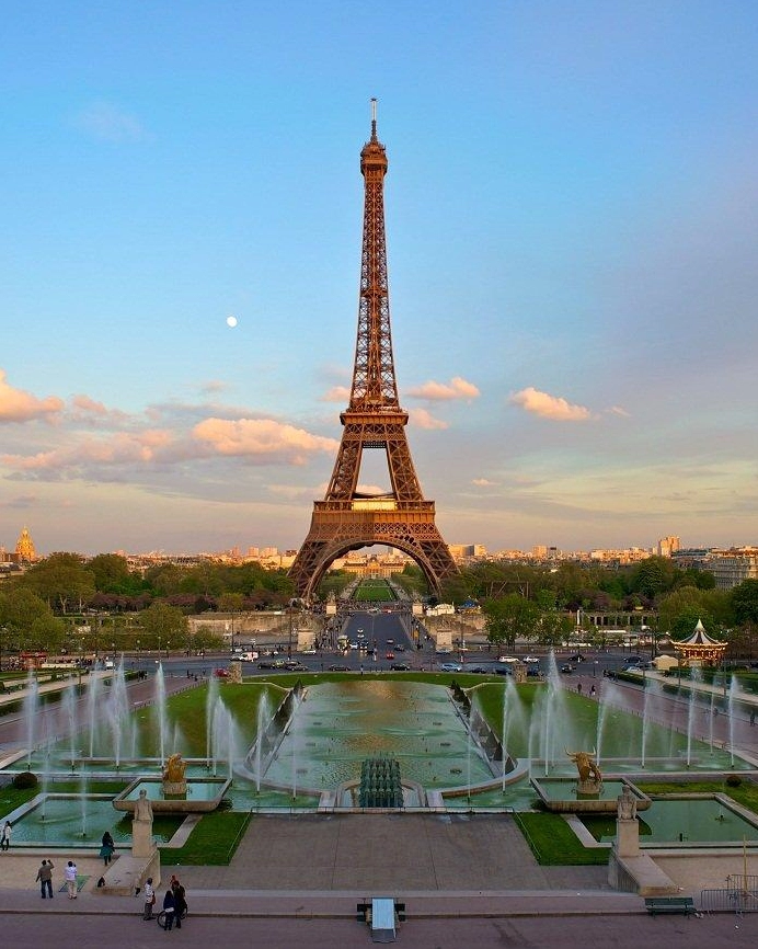Paris: Thủ đô nước nào? Khám phá bí ẩn kinh đô ánh sáng Dòng sông Seine thơ mộng chảy qua Paris