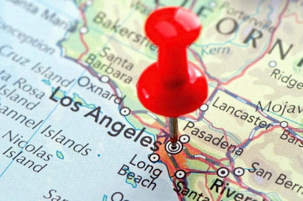 Los Angeles Ở Nước Nào? Thông Tin Chi Tiết 2026 Du khách tham quan Đại lộ Danh vọng Hollywood