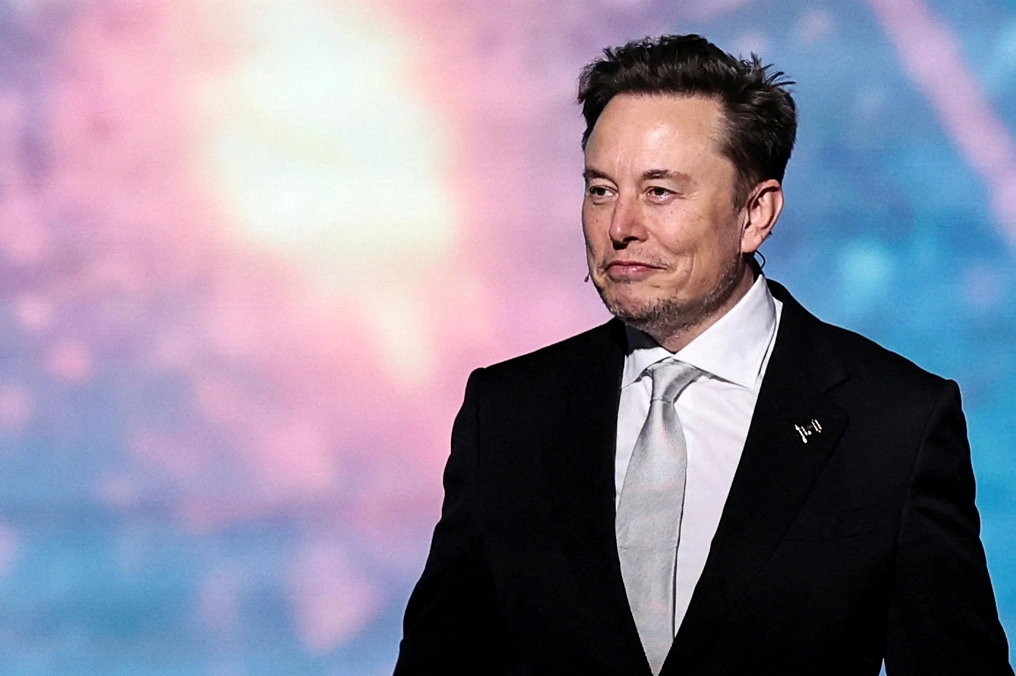 Elon Musk tại một sự kiện công nghệ