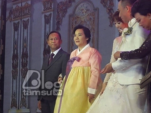 Hari Won Là Người Nước Nào? Hé Lộ Hành Trình Tại Việt Nam Hình ảnh cha Hari Won