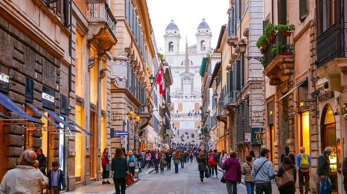 Người Roma Ở Nước Nào? Hé Lộ Nguồn Gốc và Văn Hóa Độc Đáo Hình ảnh thành phố Rome cổ kính