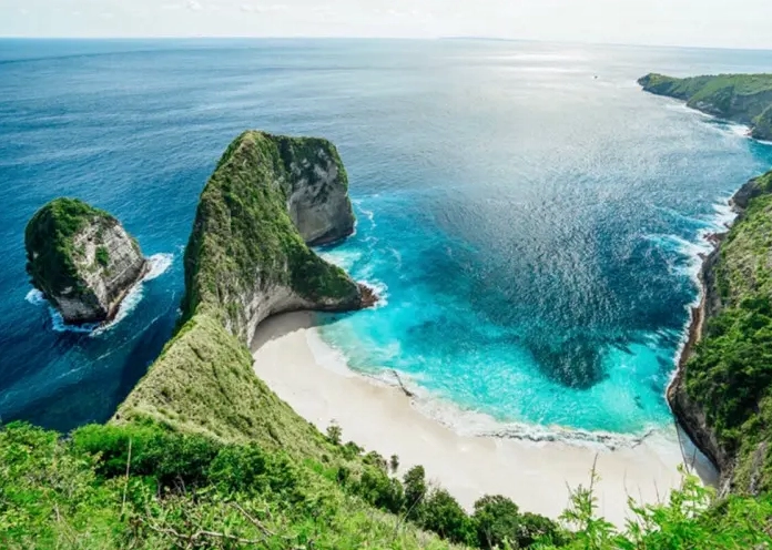Hoạt động lướt sóng tại Bali