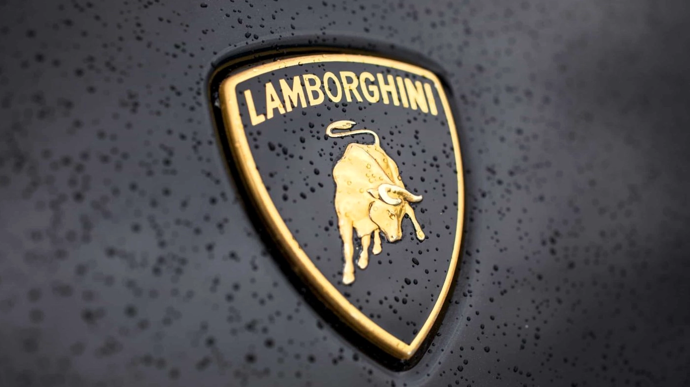 Logo Lamborghini và hình ảnh siêu xe