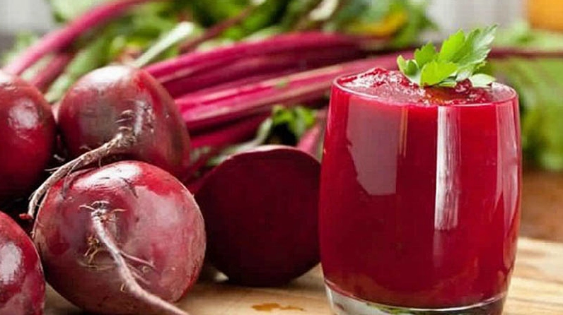Ly nước ép củ dền tươi ngon