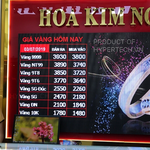 Màn hình hiển thị giá vàng trực tuyến