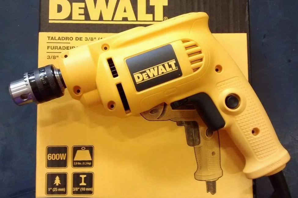 Máy khoan Dewalt DWD014 đa năng