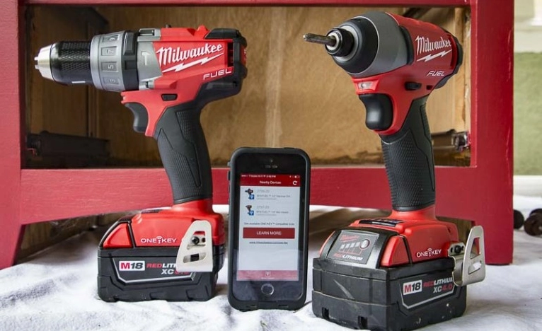 Máy khoan pin Milwaukee mạnh mẽ