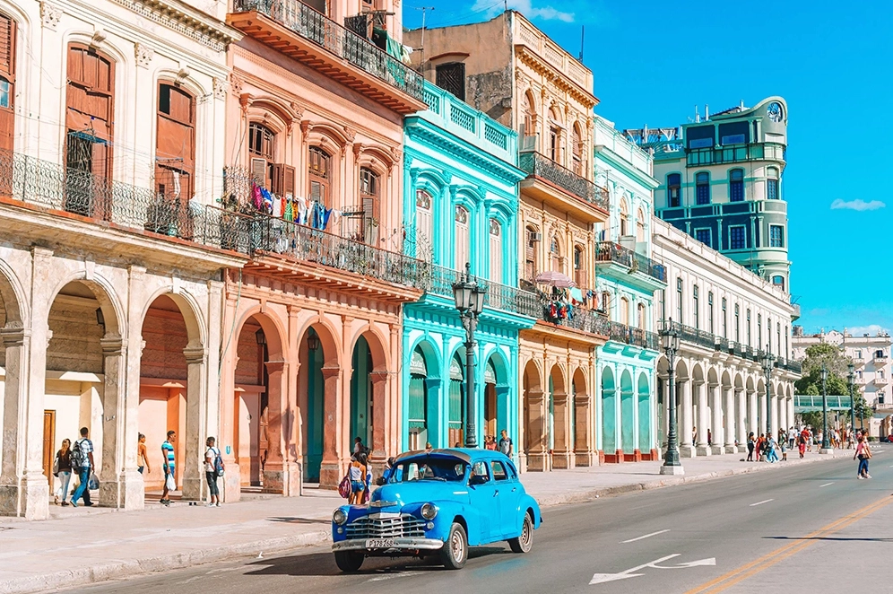 Havana là thủ đô nước nào? Khám phá thủ đô Cuba 2026 Một góc phố cổ Havana với những tòa nhà màu sắc