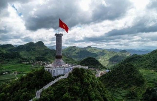 Điểm cực Tây của nước ta thuộc tỉnh nào? Khám phá A Pa Chải Người dân tộc thiểu số tại vùng biên giới phía Tây