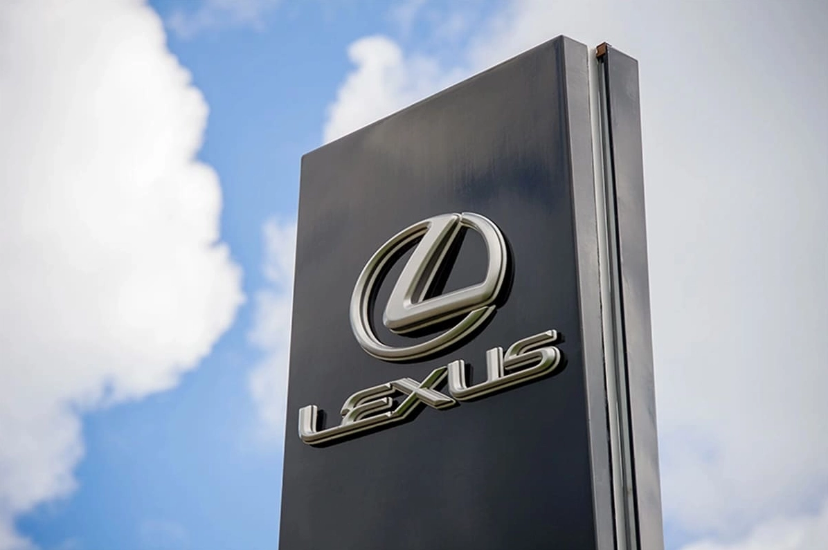 Lexus của nước nào? Hé lộ nguồn gốc và sự thật bất ngờ 2026 Nội thất xe Lexus sang trọng và tiện nghi