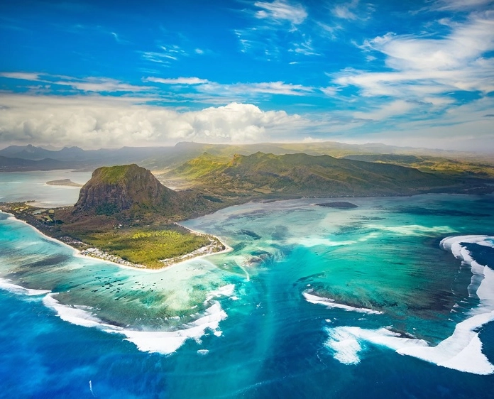 Mauritius là nước nào? Khám phá quốc đảo thiên đường giữa Ấn Độ Dương Thác nước hùng vĩ tại Mauritius