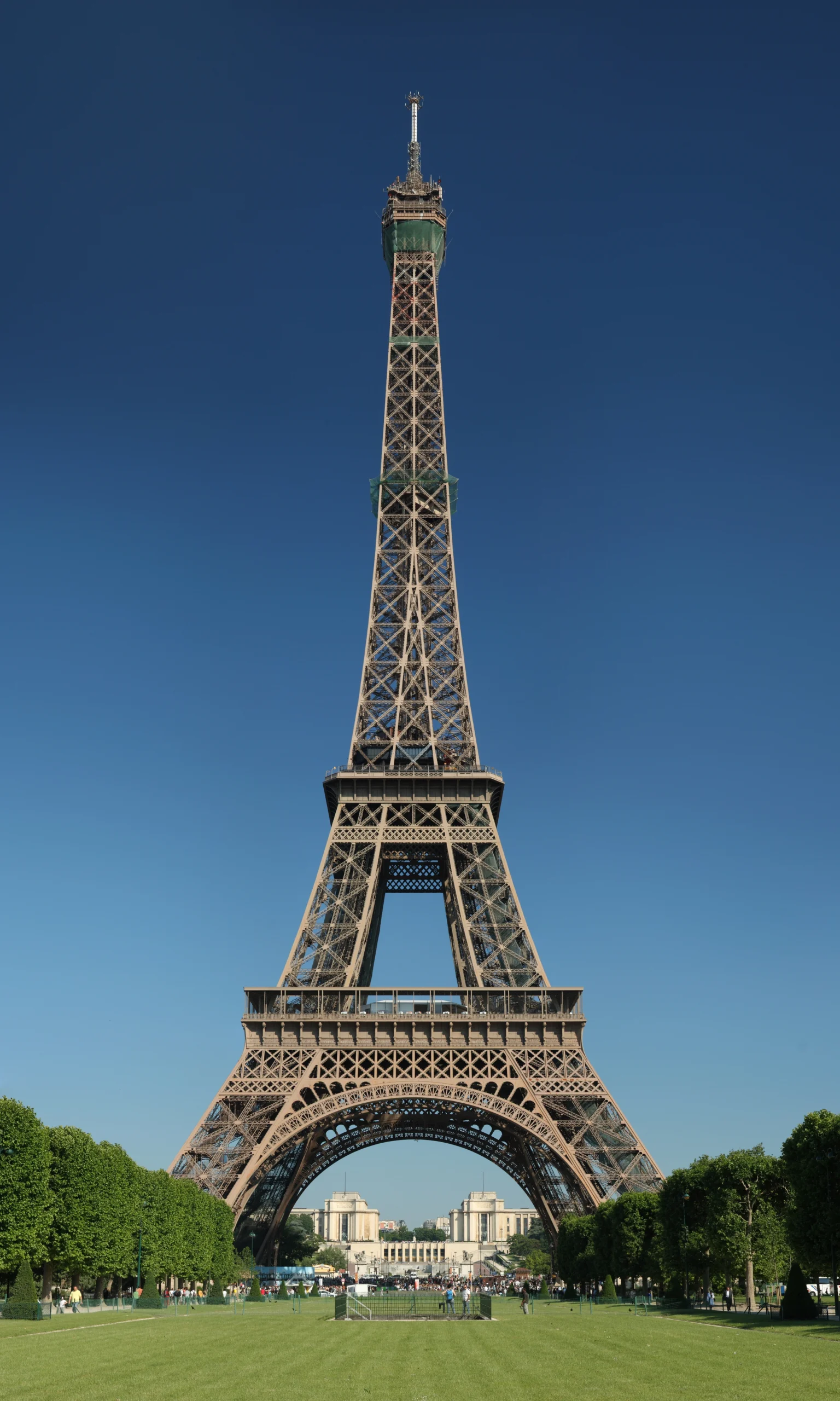 thap-eiffel-o-nuoc-nao-bi-mat-ang-sau-bieu-tuong-paris_456