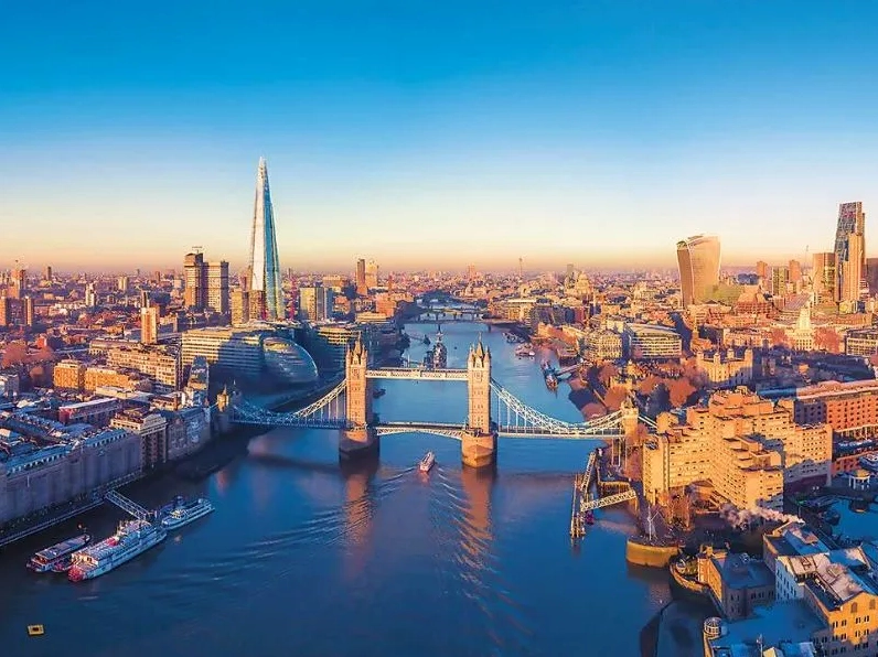 Tháp đồng hồ Big Ben biểu tượng của London