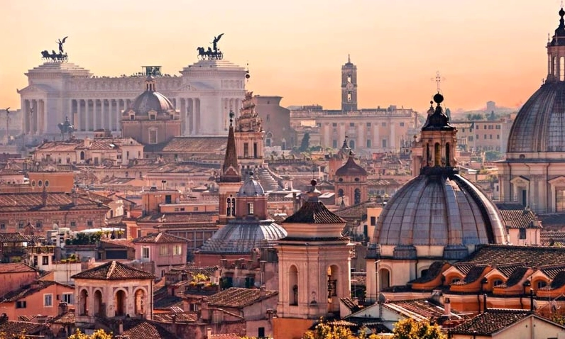 Người Roma Ở Nước Nào? Hé Lộ Nguồn Gốc và Văn Hóa Độc Đáo Toàn cảnh thành Rome với kiến trúc cổ điển