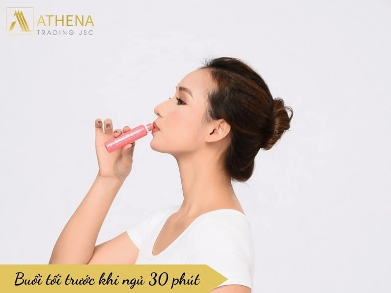 Nên uống Collagen dạng nước vào lúc nào để đạt hiệu quả tối ưu? Uống collagen buổi tối