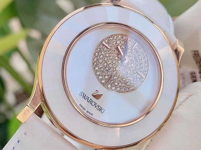 Swarovski Của Nước Nào? Khám Phá Hành Trình Phát Triển Lừng Lẫy Vẻ đẹp của trang sức Swarovski
