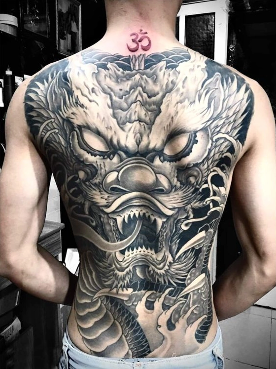 Chọn hình xăm bít lưng ý nghĩa