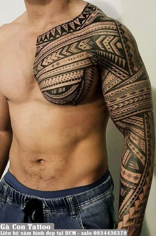 Hình xăm Maori full tay với các hoa văn xoắn ốc