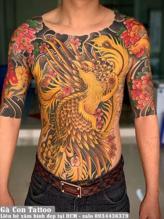 Hình xăm phượng hoàng nửa bụng ấn tượng